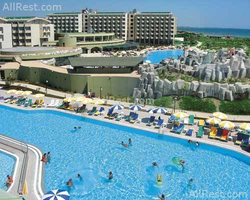 Golden Coaste Resort Hotel 10